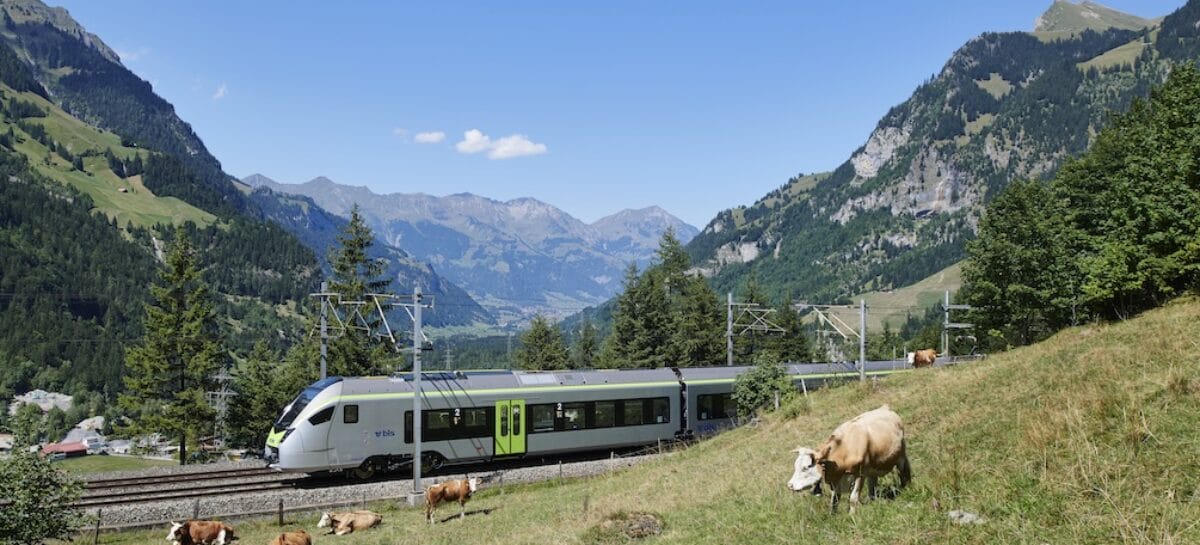 Trenino verde delle Alpi: in Italia arrivano le vetture panoramiche Mika
