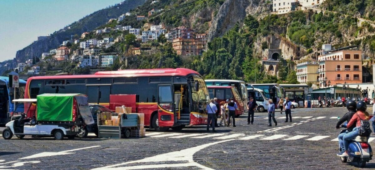 Overtourism, la Costa d’Amalfi si blinda: “Urge Ztl territoriale”