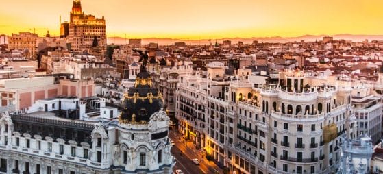 Natale e Capodanno, i trend di viaggio eDreams: Parigi al top, cresce la Spagna