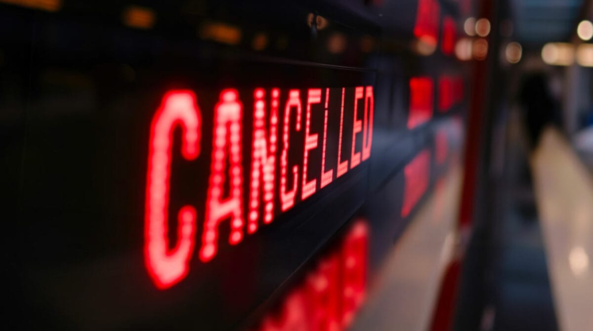 Air India Express in tilt: cancellati 85 voli
