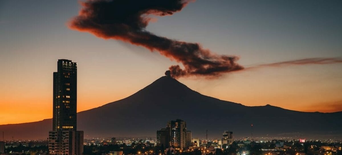 Il vulcano minaccia Città del Messico: voli cancellati