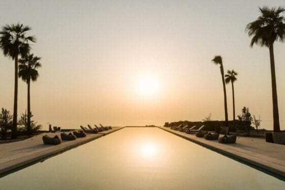 Qatar Airways Group apre il resort Our Habitas Ras Abrouq