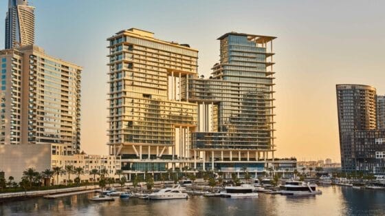 Dorchester apre il primo hotel a Dubai: debutto in Medio Oriente