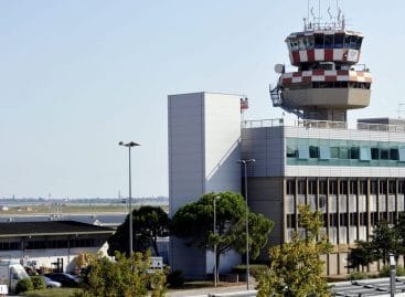 Mani francesi sugli aeroporti veneti