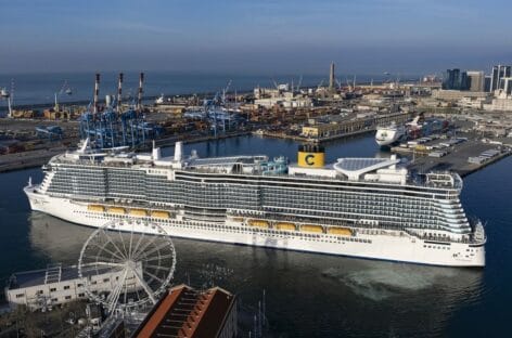 La nave Costa Smeralda debutta a Genova: crociere al via