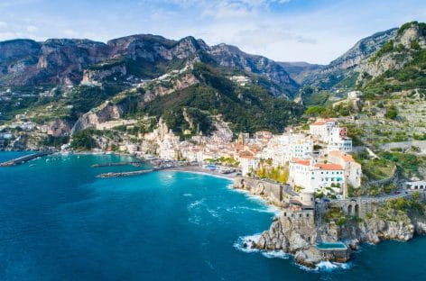 Amalfi, il nodo balneari e l’invasione di Mr Ripley