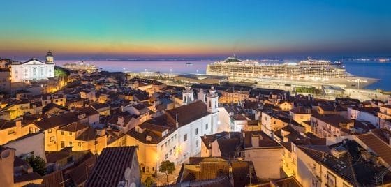 Overtourism, Lisbona raddoppia la tassa di soggiorno