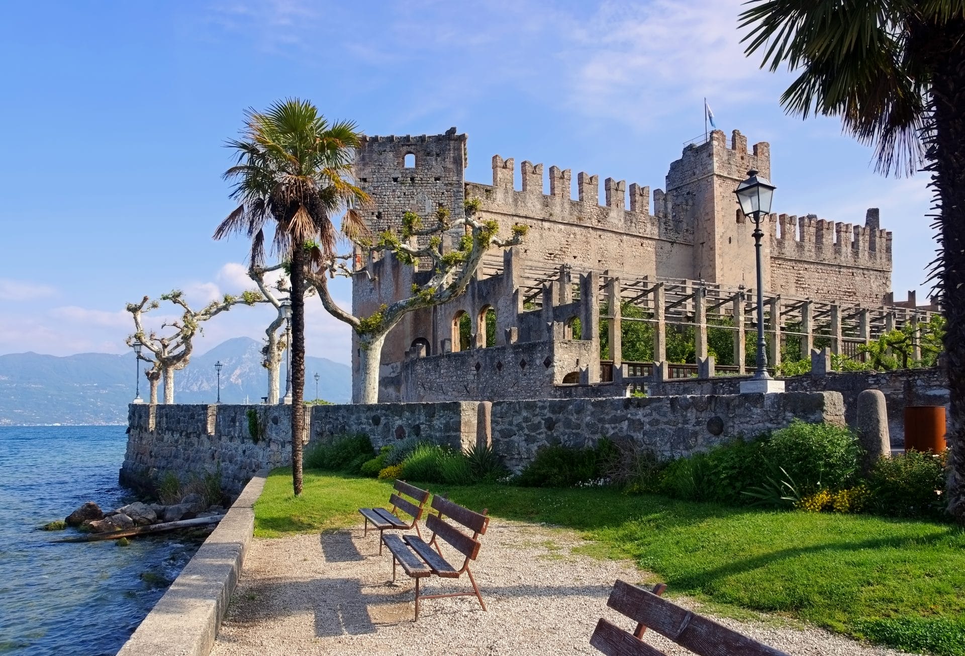 Torri del Benaco da adobe