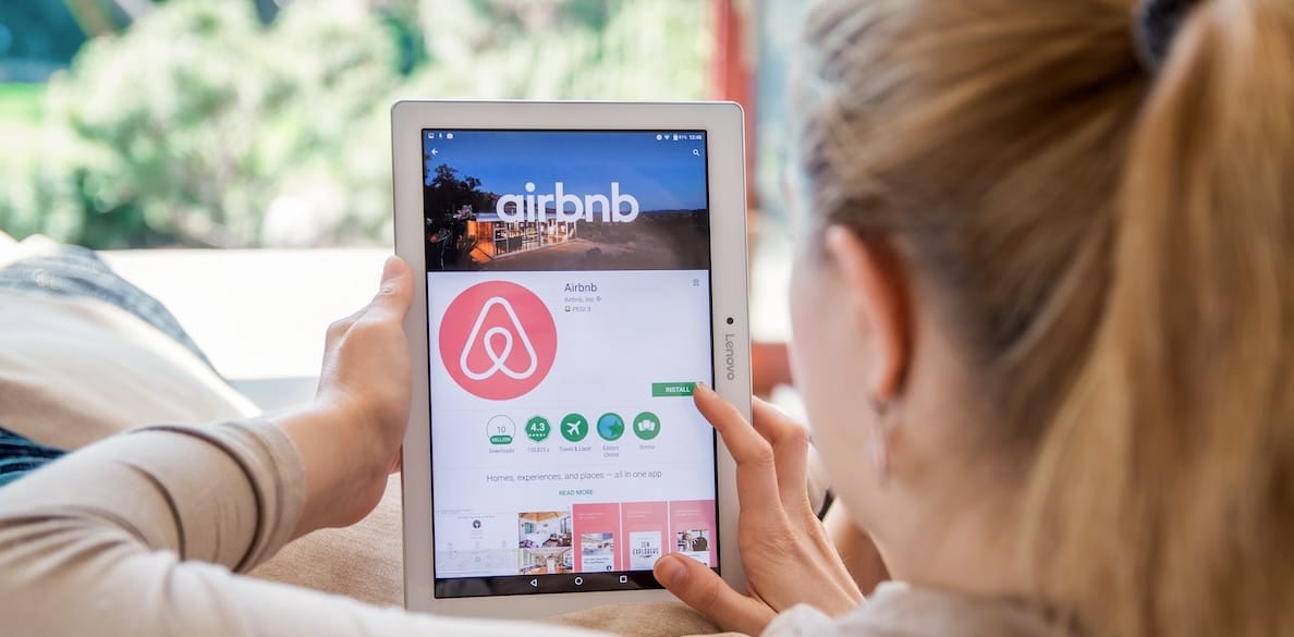 Airbnb adobe
