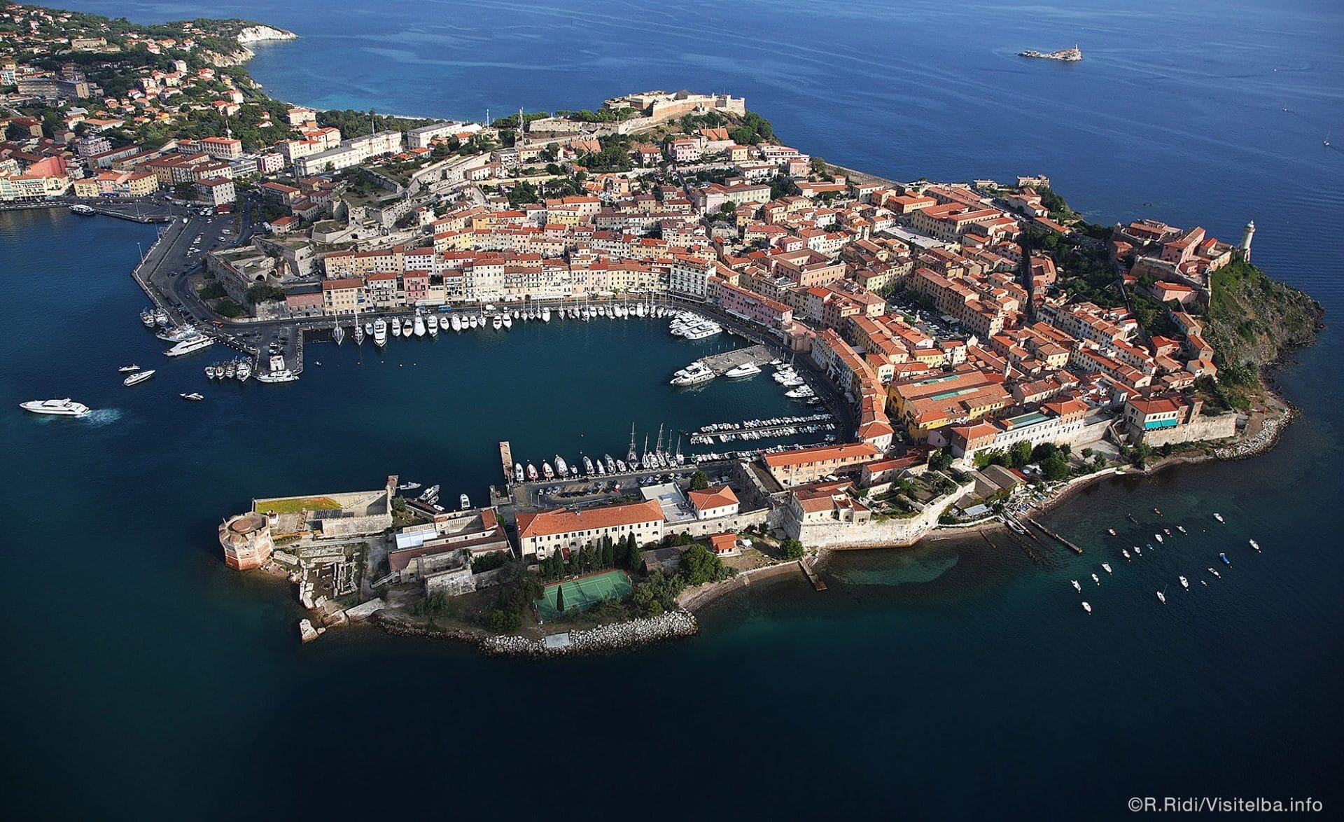 Ora Rhein Neckar Air porta i tedeschi sull’Isola d’Elba | L'Agenzia di ...