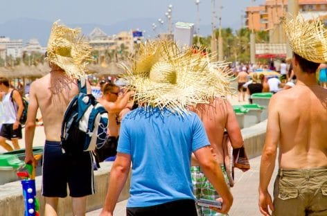 Overtourism, protesta alle Baleari al grido di “Maiorca non è in vendita”