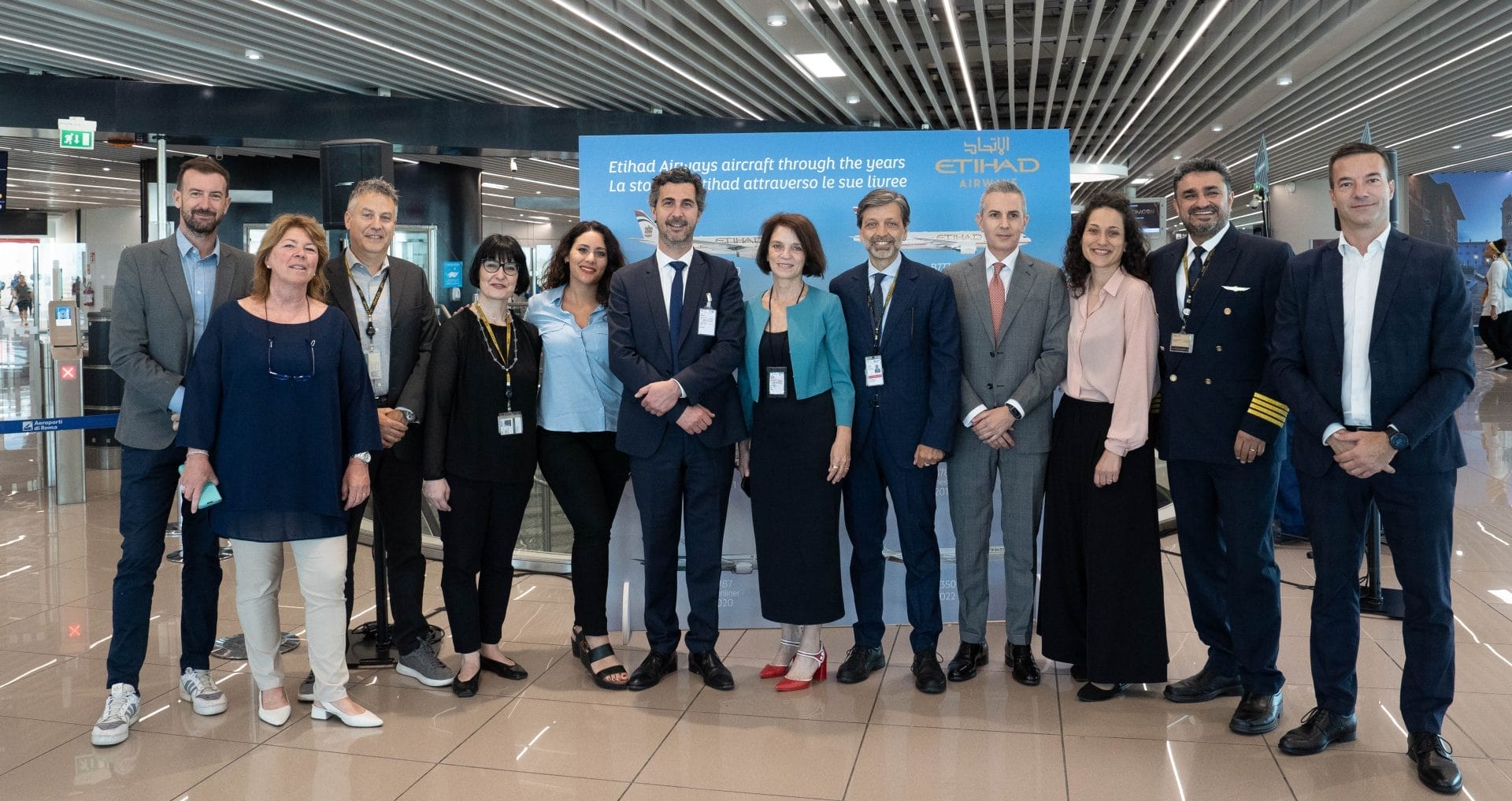 ETIHAD AIRWAYS ED AEROPORTI DI ROMA COMMEMORANO DIECI ANNI DEL VOLO ROMA ABU DHABI uff st