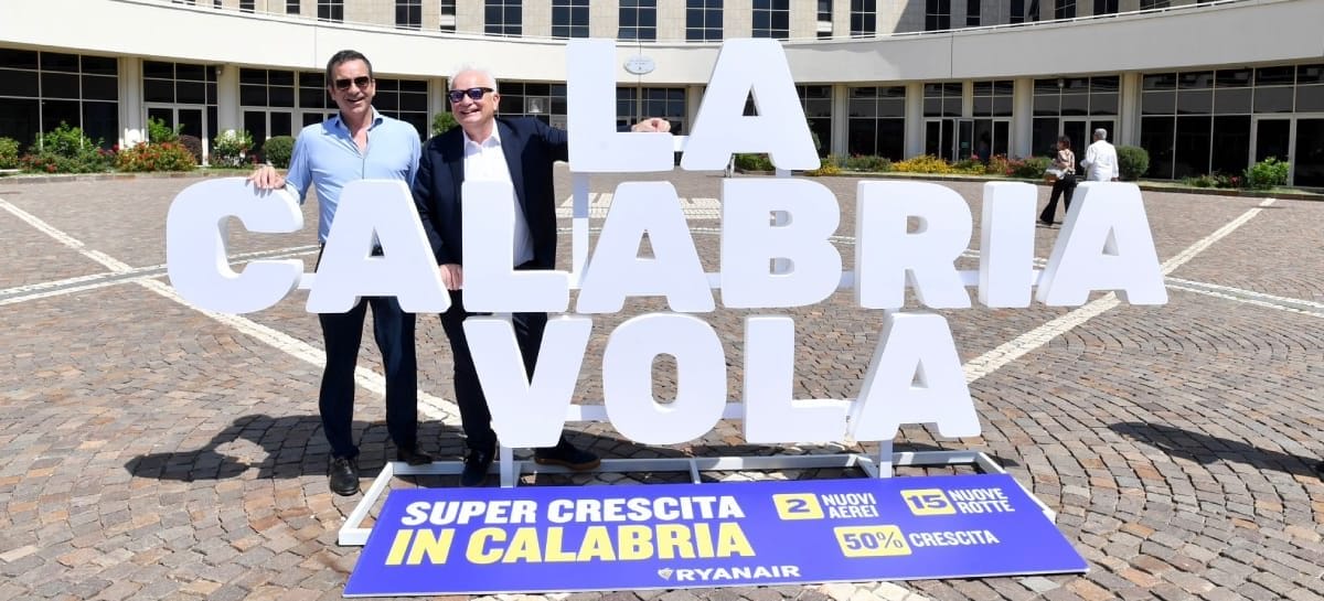 Ryanair investe sulla Calabria tax free: 15 nuove rotte