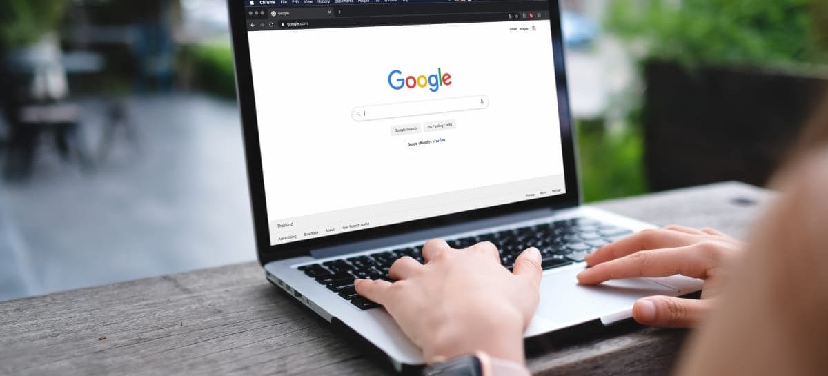 L’Ue bacchetta Google: “Viola il Digital Market Act“