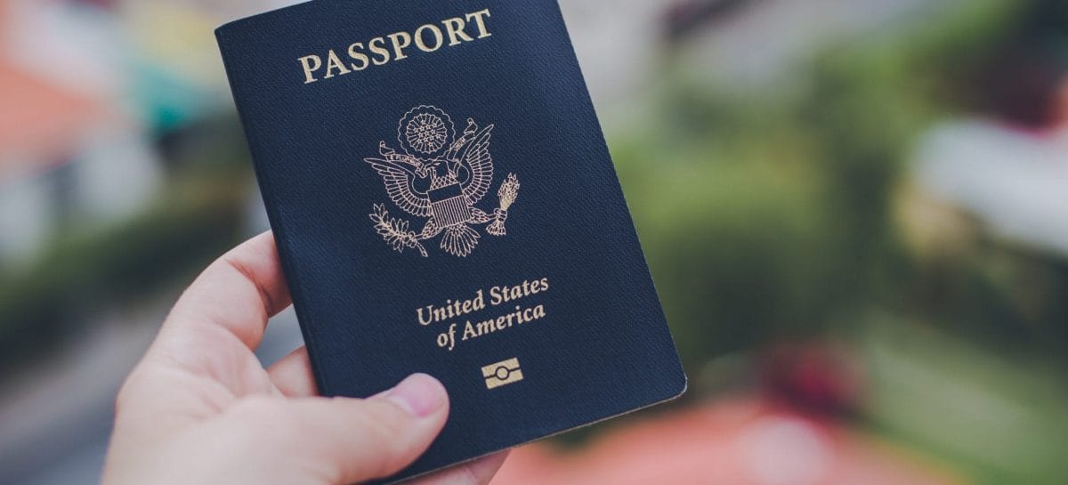 E intanto negli Usa il passaporto si rinnova online