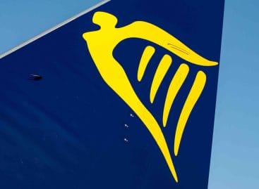 Ryanair, utili in aumento. Ma sulle previsioni pesa Boeing