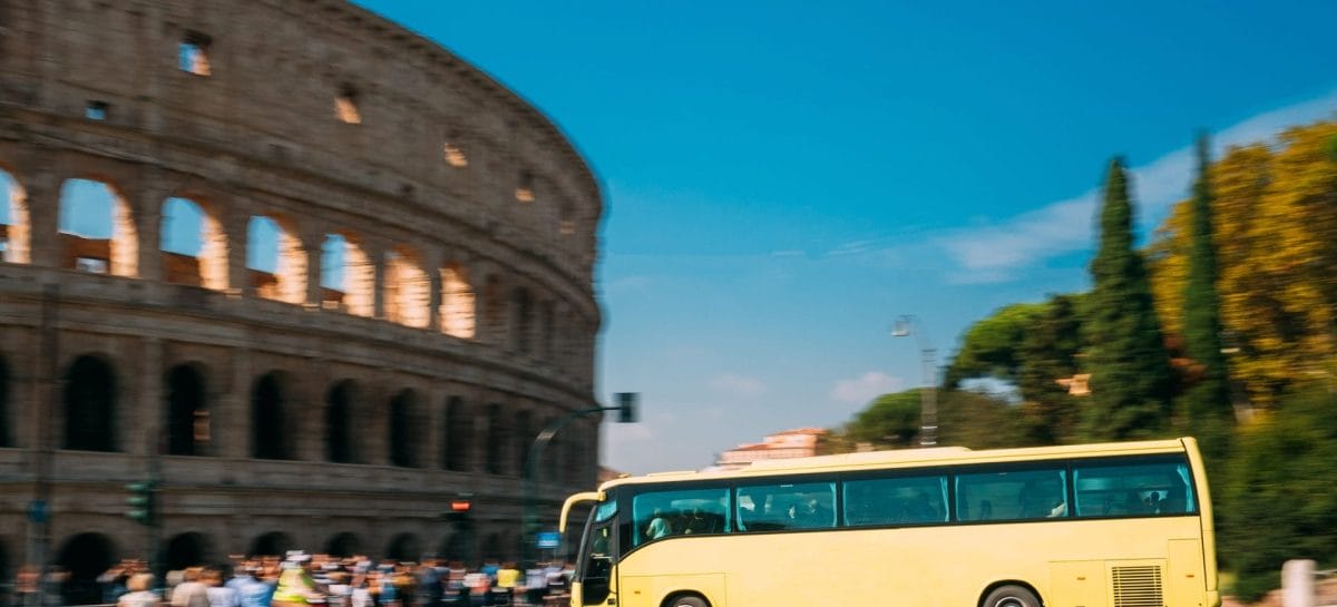 Roma vs bus turistici: battaglia sulle tariffe d’ingresso