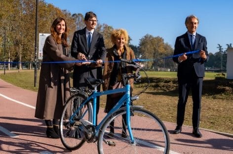 Klm, a Milano pronto il primo tratto del progetto green “Adotta una ciclabile”