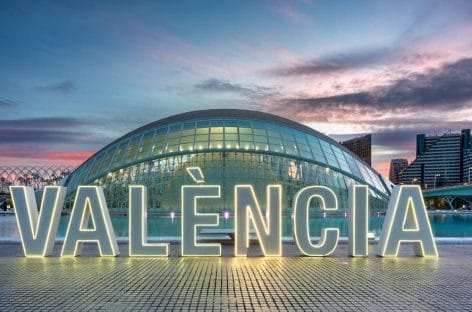 Valencia risorge, ma in hotel è -40%