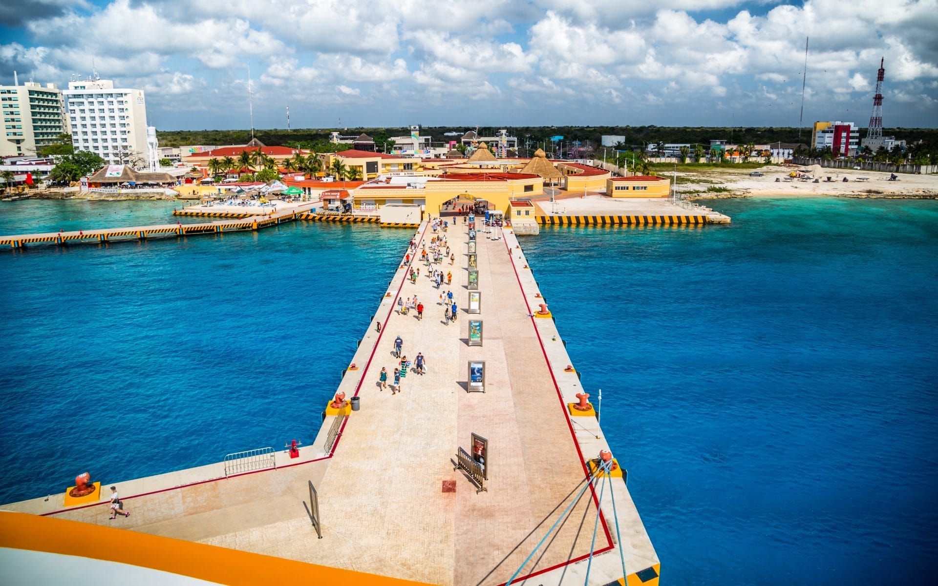 Messico Cozumel terminal crociere adobe