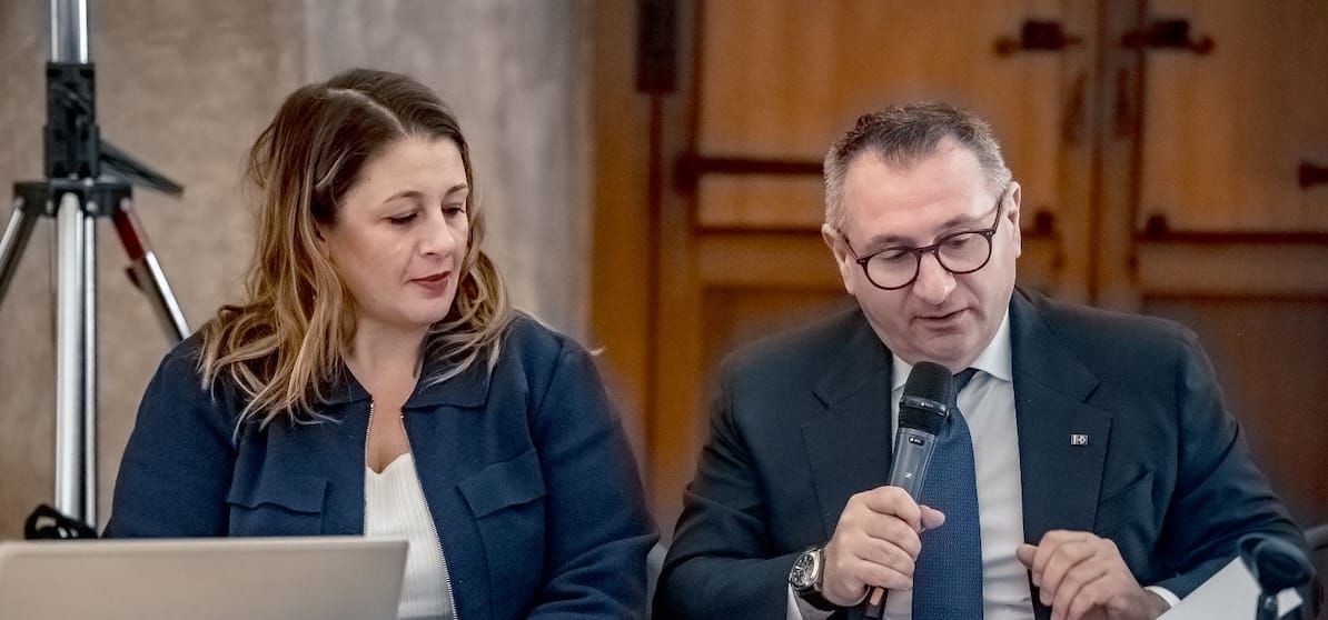 Luana De Angelis Vice presidente Vicario Fiavet con Onorevole Caramanna