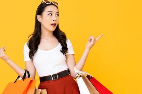 Cina, arrembaggio Gen Z e Millennial nello shopping tourism