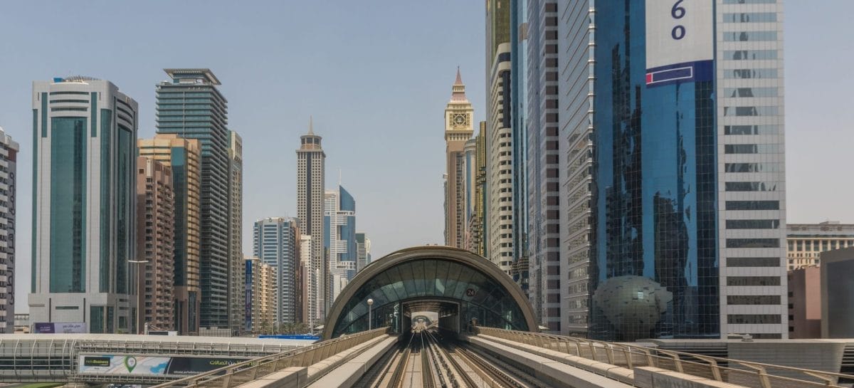 Abu Dhabi-Dubai in mezz’ora: presto il treno ad alta velocità Etihad Rail