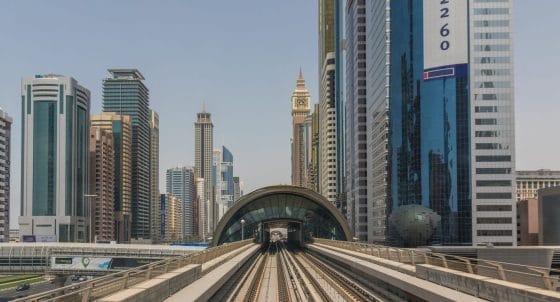 Abu Dhabi-Dubai in mezz’ora: presto il treno ad alta velocità Etihad Rail