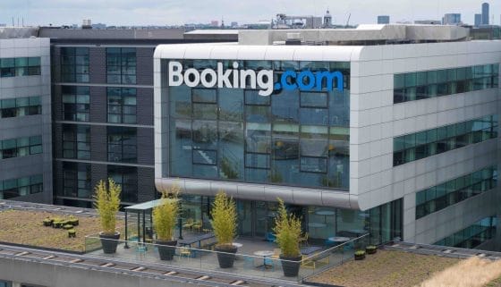 Booking, i conti in tasca all’imperatore del travel